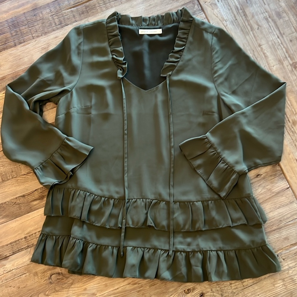 Paper Crown Olive Ruffle Top- Small - Picture 1 of 3